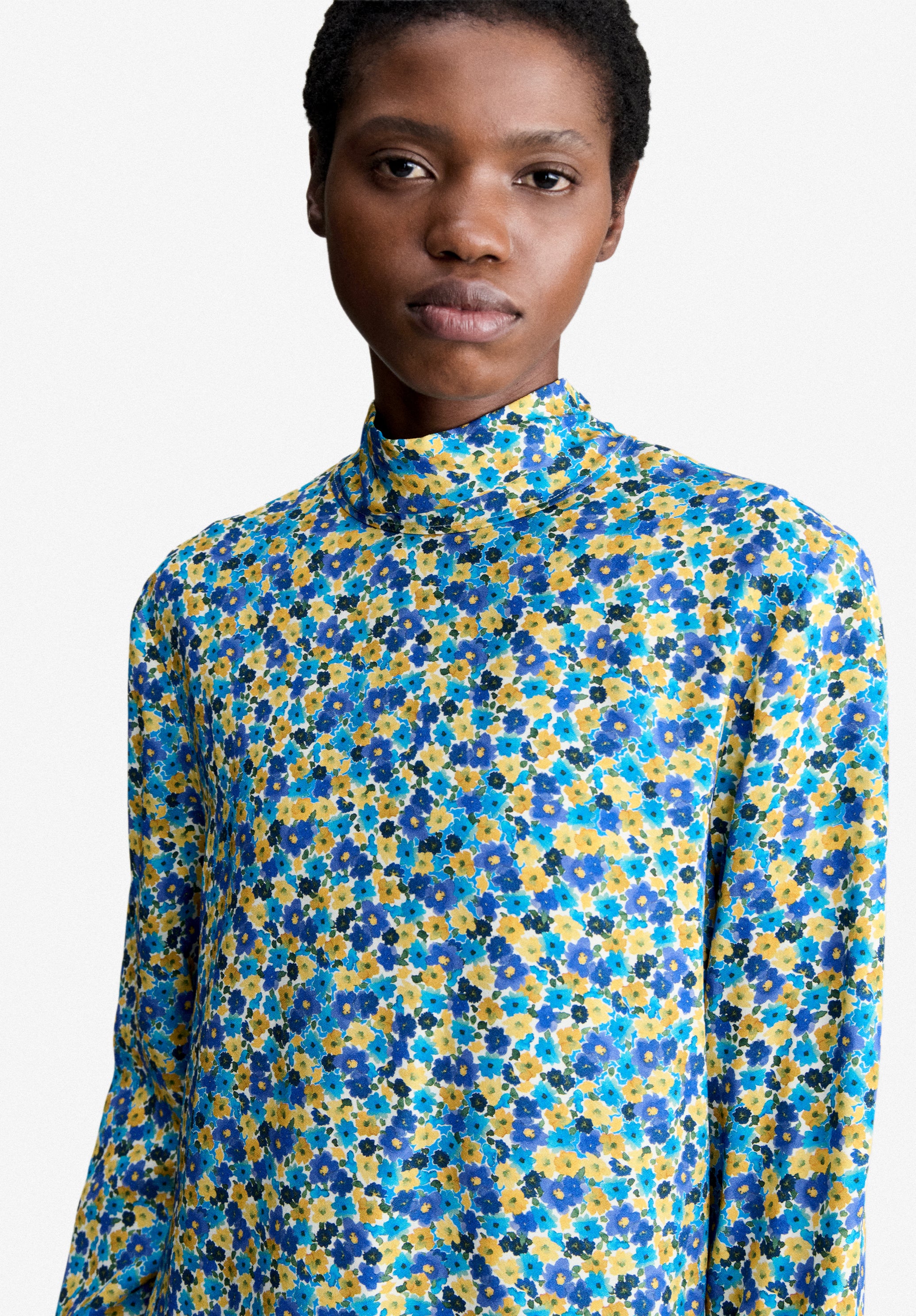 Flowing blouse with multicoloured floral motifs - 5