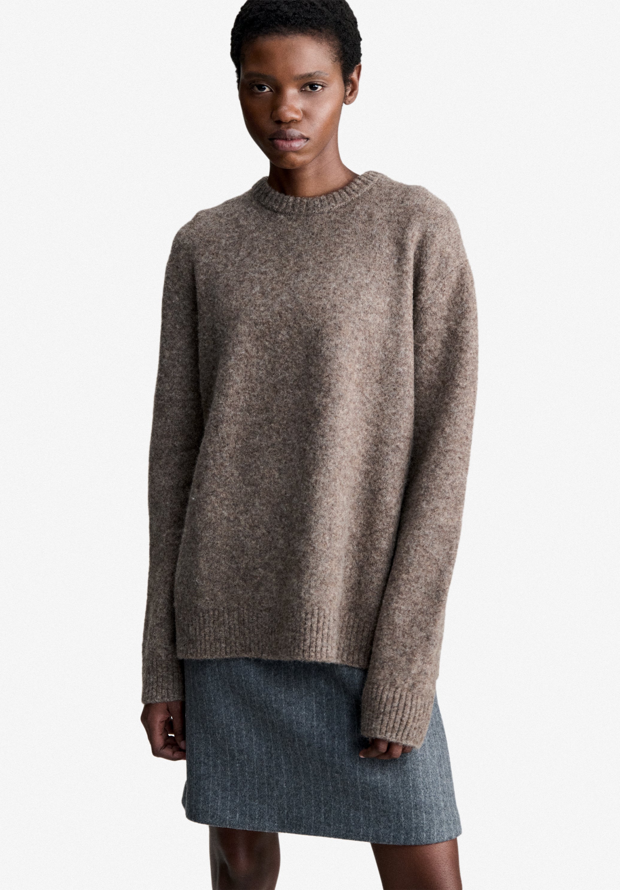 Loose-fit taupe brown sweater - 3