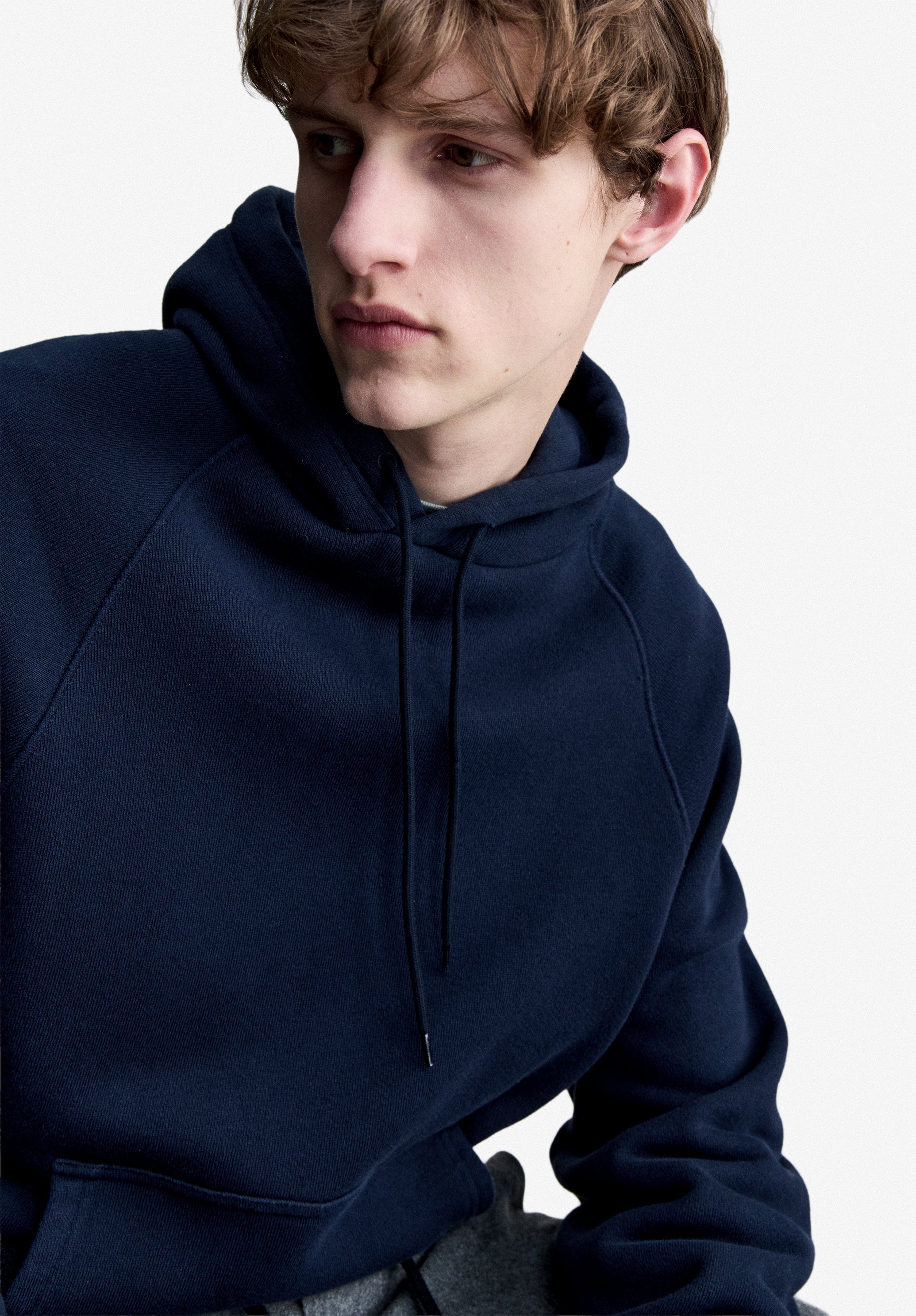 Navy blue hoodie with raglan sleeves - 3