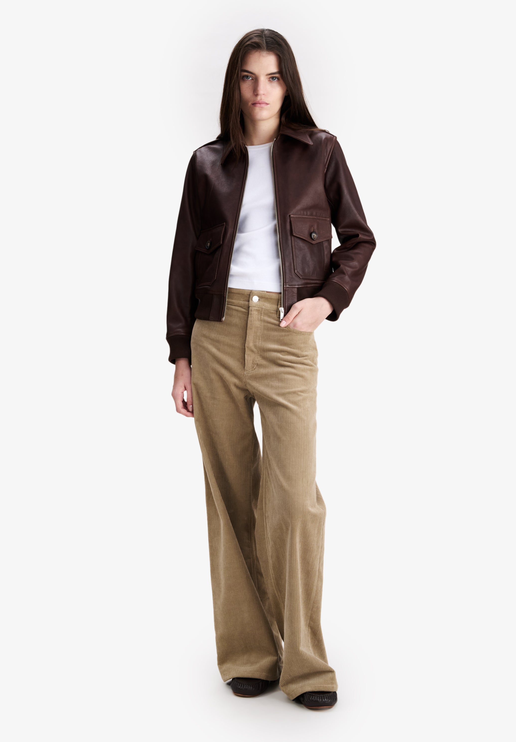 Short brown leather jacket - 1