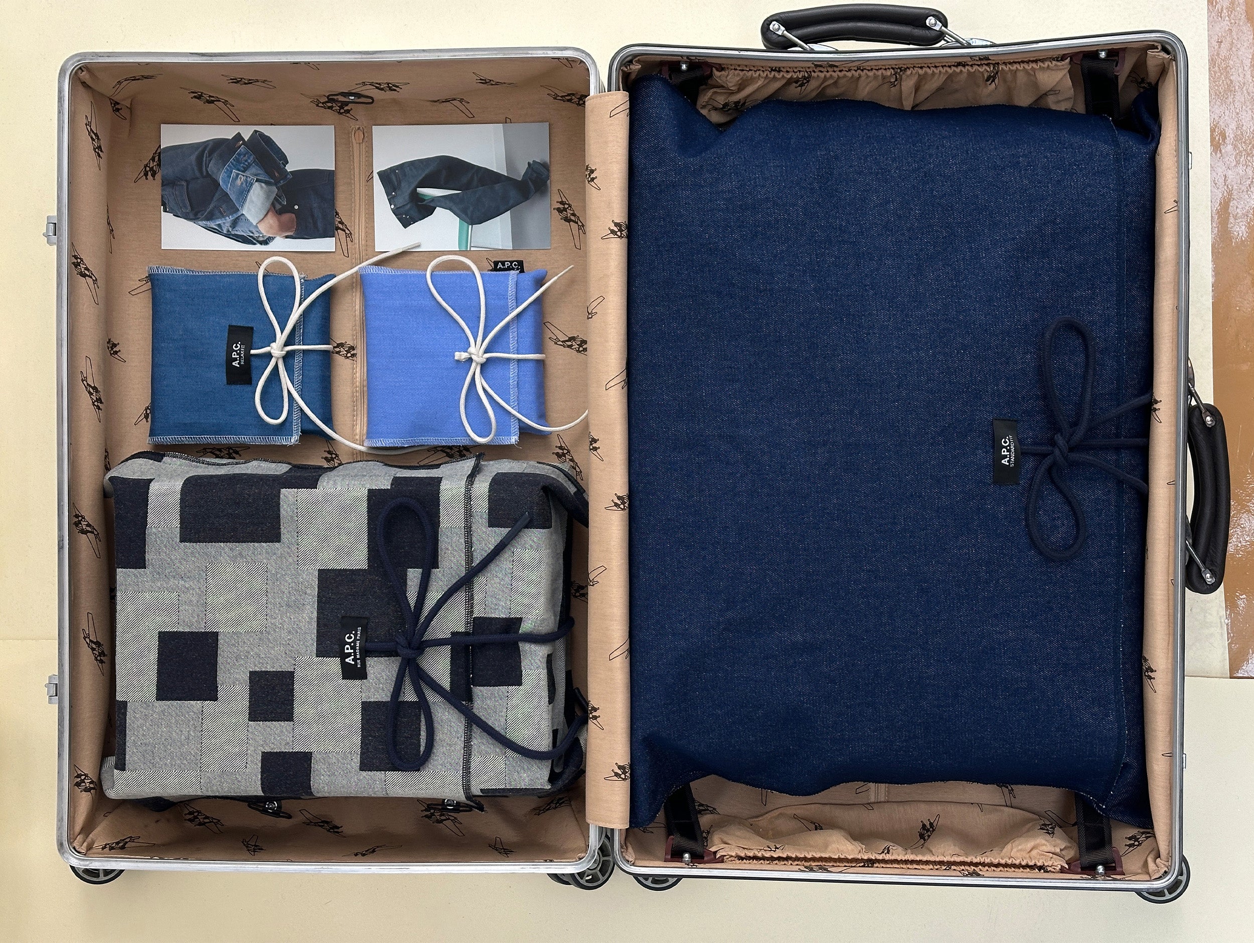 COMPLIMENTARY REUSABLE GIFT WRAPPING